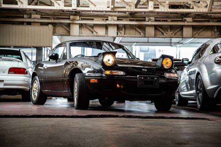 One of ATL-JDM's many JDM Imports / JDM Cars for Sale the 1993 Eunos Roadster S-Special SOLD